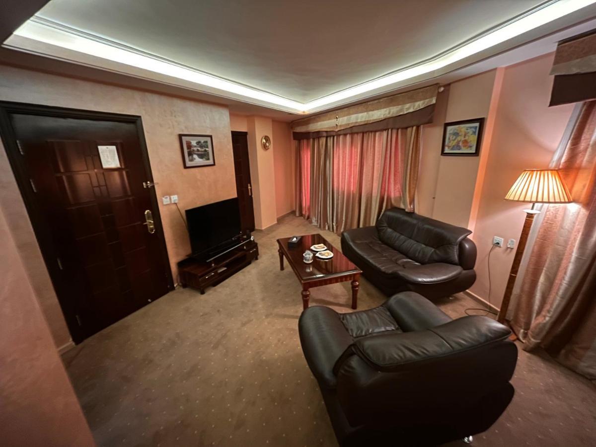 7 Wonders Hotel Вади Муса Екстериор снимка