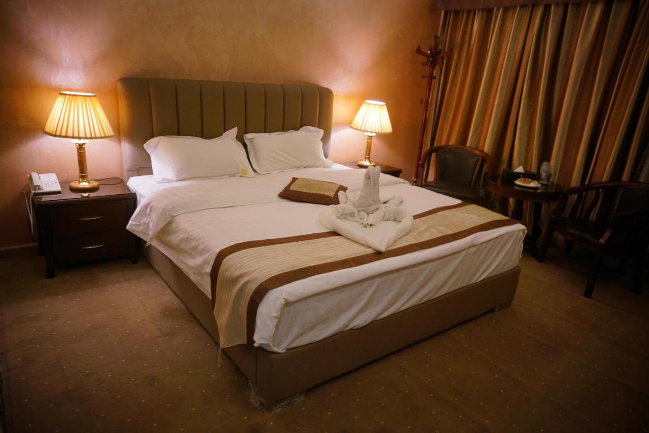 7 Wonders Hotel Вади Муса Екстериор снимка