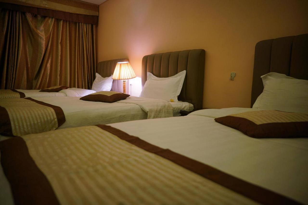 7 Wonders Hotel Вади Муса Екстериор снимка